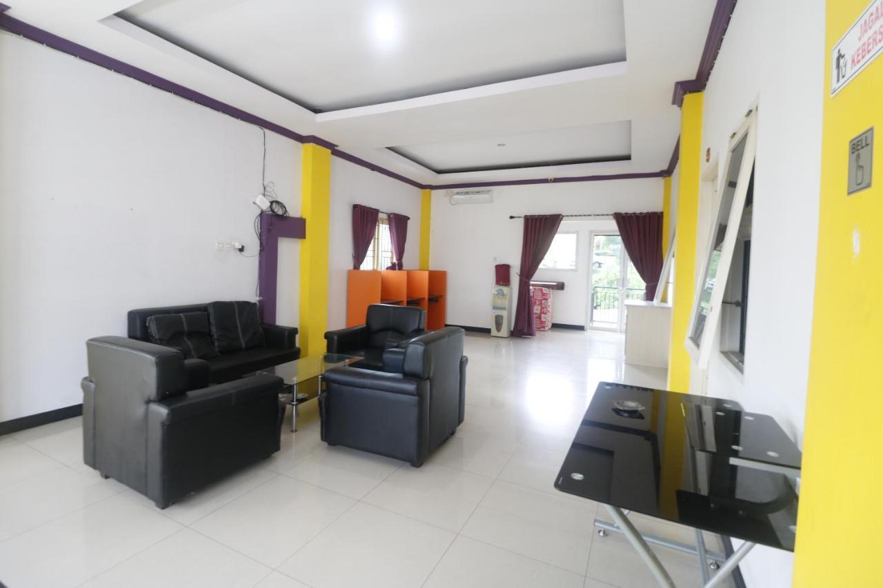 Hotel Reddoorz Syariah Near Bscc Dome à Balikpapan  Extérieur photo